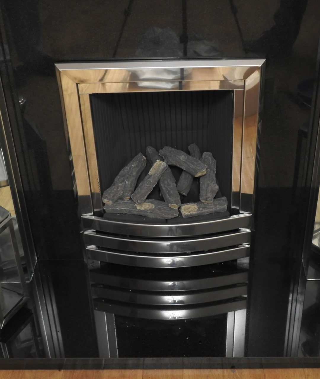 16 Piece Delamere Log Set